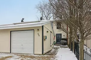 325 Colony Green Dr, Bloomingdale, IL 60108 - Photo 1