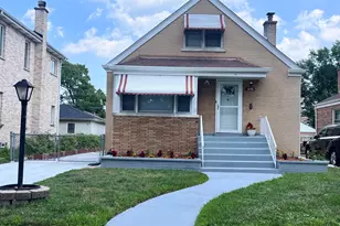 7427 Tripp Ave, Skokie, IL 60076 - Photo 1