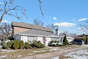 7303 N Kildare Ave, Lincolnwood, IL 60712 - Photo 1