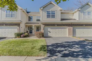 386 Gladstone Ln, Elgin, IL 60120 - Photo 1