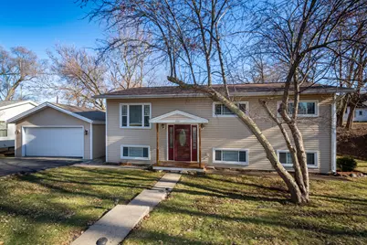 424 Woodland Avenue, Wauconda, IL 60084 - Photo 1