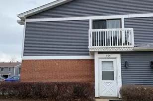 901 Van Buren Ct, Vernon Hills, IL 60061 - Photo 1