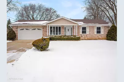 322 68th Street, Darien, IL 60561 - Photo 1