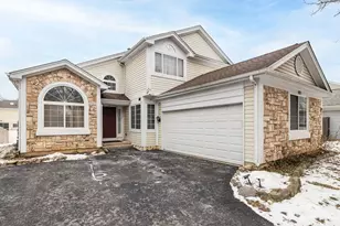 475 Bourbon Ln, Naperville, IL 60565 - Photo 1