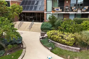 2 S Atrium Wy, Elmhurst, IL 60126 - Photo 1