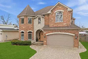 245 Vista Dr, Wilmette, IL 60091 - Photo 1