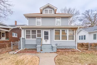 1012 W 16th Street, Davenport, IA 52804 - Photo 1