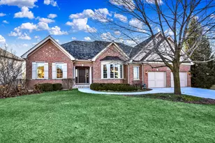 1030 Ridgeview Dr, Inverness, IL 60010 - Photo 1