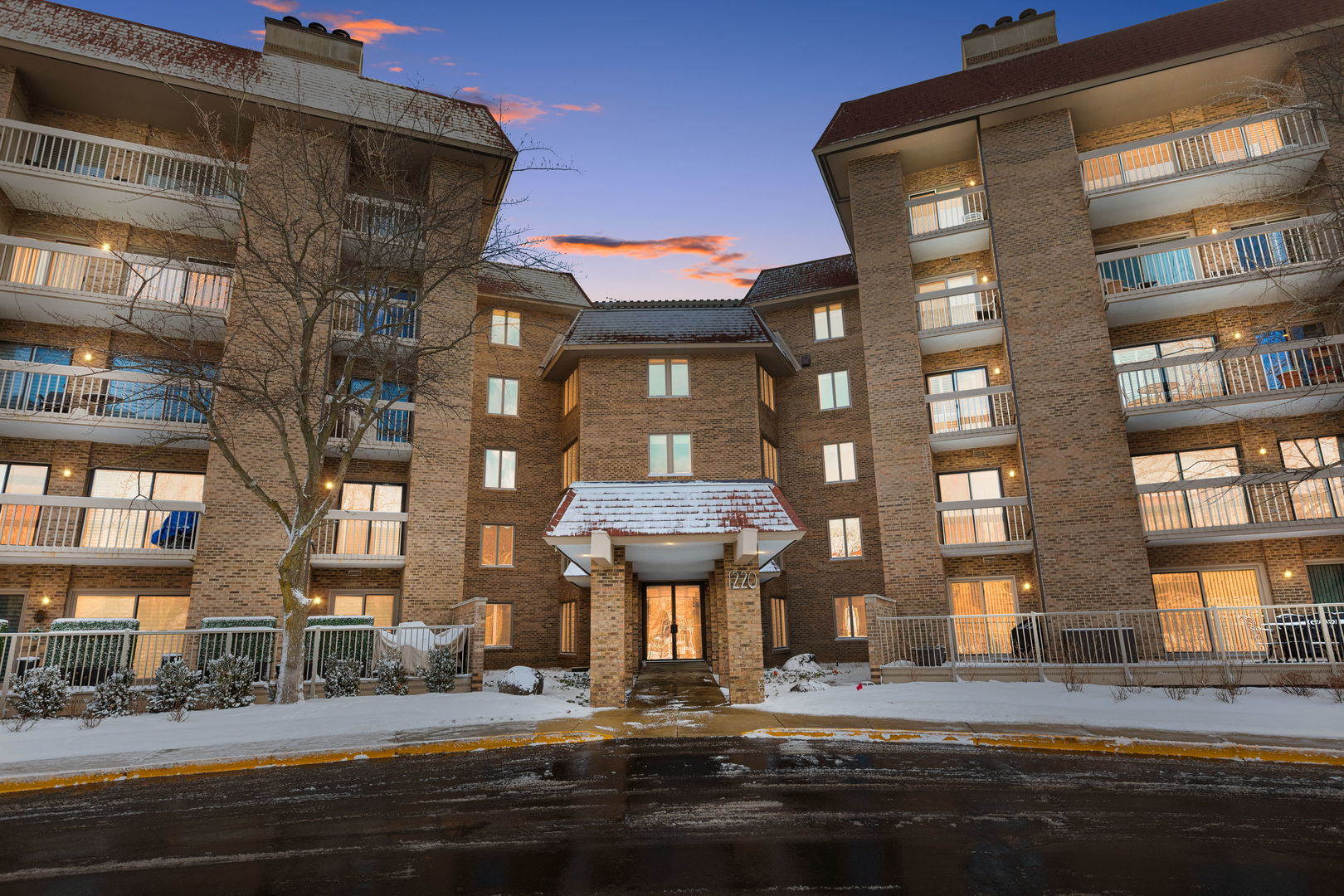 1220 Rudolph Rd #3H, Northbrook, IL 60062 - MLS 12549350 - Coldwell Banker
