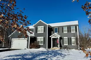 821 Georgetown Dr, Oswego, IL 60543 - Photo 1