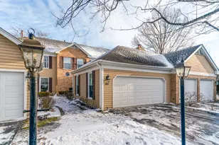 127 Camden Ct, Lincolnshire, IL 60069 - Photo 1