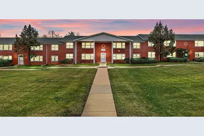 209 W Johnson Street #1B, Palatine, IL 60067 - Photo 1