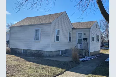 622 W North Street N, Pontiac, IL 61764 - Photo 1