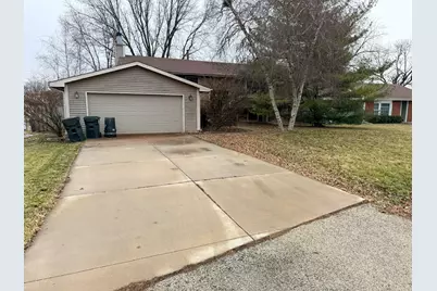 1807 Pinecrest Lane, Lindenhurst, IL 60046 - Photo 1