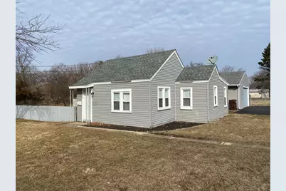 880 E Riverside Boulevard, Loves Park, IL 61111 - Photo 1