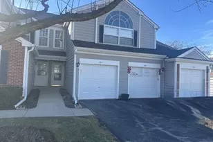 12 Truman Ct, Streamwood, IL 60107 - Photo 1