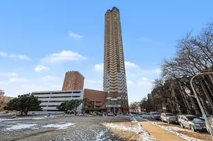 3660 N Lake Shore Dr, Chicago, IL 60613 - Photo 1