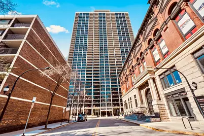 1560 N Sandburg Terrace #706J, Chicago, IL 60610 - Photo 1