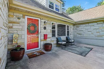 2611 Lake Avenue, Wilmette, IL 60091 - Photo 1