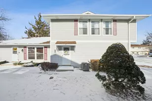 15348 Holly Ct, Oak Forest, IL 60452 - Photo 1