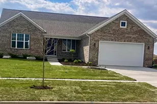 1927 Parkside Dr, Sycamore, IL 60178 - Photo 1