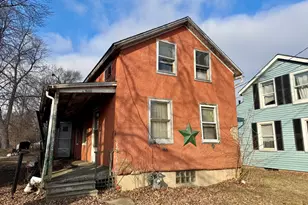 814 N 1st St, Princeton, IL 61356 - Photo 1