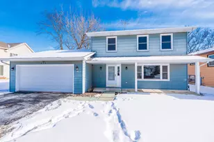 429 6th St, Wheeling, IL 60090 - Photo 1