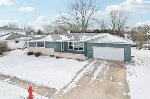 110 Pooler Ave, Dekalb, IL 60115 - Photo 1