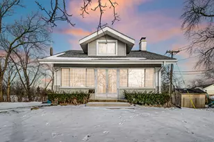 831 W North St, Hinsdale, IL 60521 - Photo 1