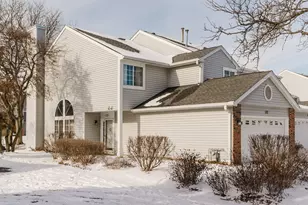 122 Brittany Dr, Streamwood, IL 60107 - Photo 1