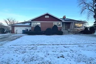 10045 S Keeler Ave, Oak Lawn, IL 60453 - Photo 1