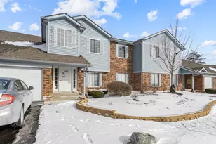 1505 Commodore Ct, Schaumburg, IL 60193 - Photo 1