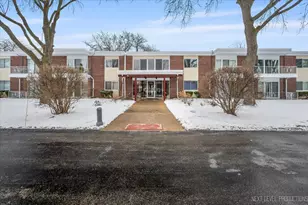 127 N Wolf Rd, Wheeling, IL 60090 - Photo 1