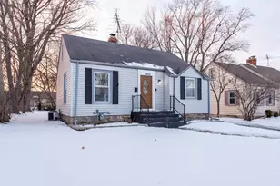 1902 N Ash St, Waukegan, IL 60087 - Photo 1