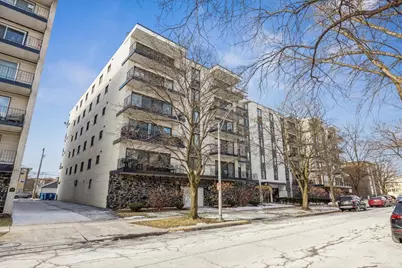 211 Elgin Avenue #2E, Forest Park, IL 60130 - Photo 1