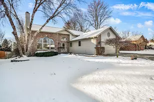 1011 Ranchwood Dr, Shorewood, IL 60404 - Photo 1