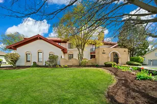 2014 Midwest Club Pkwy, Oak Brook, IL 60523 - Photo 1