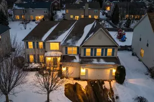 569 Blazing Star Dr, Lake Villa, IL 60046 - Photo 1