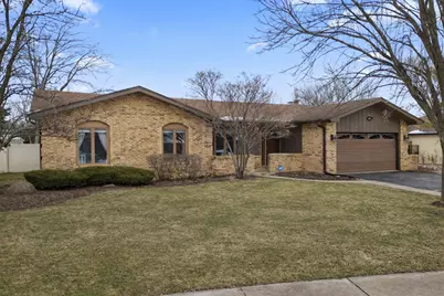 810 Glen Crest Drive, Glen Ellyn, IL 60137 - Photo 1