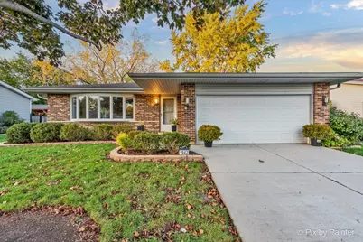 1942 Trail Ridge Street, Arlington Heights, IL 60004 - Photo 1