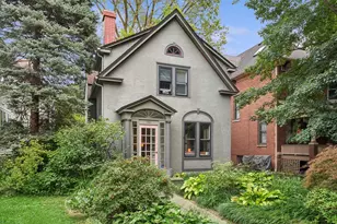 933 Maple Ave, Evanston, IL 60202 - Photo 1