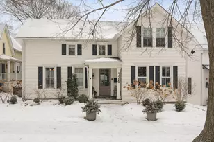 526 S Grove Ave, Barrington, IL 60010 - Photo 1