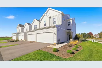 120 Kingsport Drive, South Elgin, IL 60177 - Photo 1