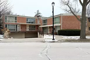 677 Roger Williams Ave, Highland Park, IL 60035 - Photo 1