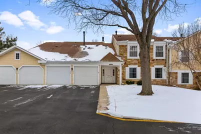 206 Blossom Court #206, Buffalo Grove, IL 60089 - Photo 1