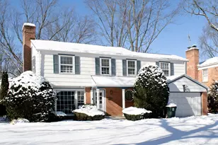 9024 Karlov Ave, Skokie, IL 60076 - Photo 1