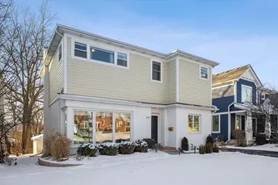 566 S Cedar Avenue, Elmhurst, IL 60126 - Photo 1