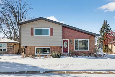 992 Navajo Street, Carol Stream, IL 60188 - Photo 1