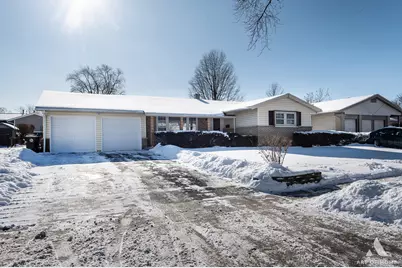 621 Clearmont Drive, Elk Grove Village, IL 60007 - Photo 1
