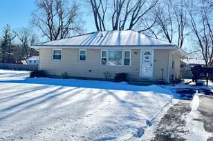 2001 Burr Oak Ln, Lindenhurst, IL 60046 - Photo 1